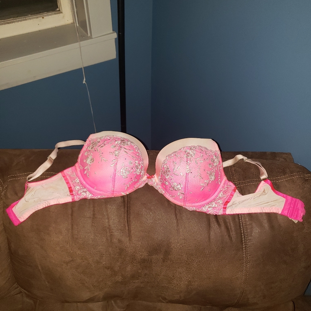 Victoria Secret bra size 38D